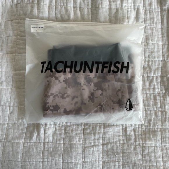 Women's Small AOR1 TACHUNTFISH Shorts - Picture 2 of 2